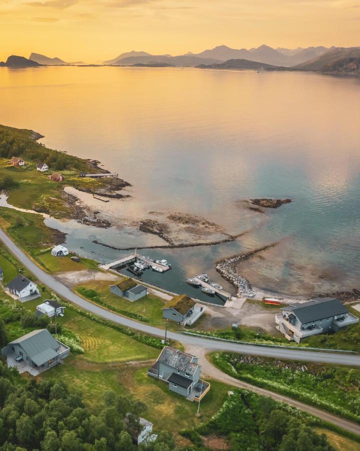 Laukvik Senja Hotel Botnhamn Exterior photo