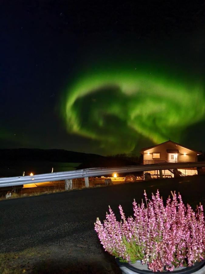 Laukvik Senja Hotel Botnhamn Exterior photo