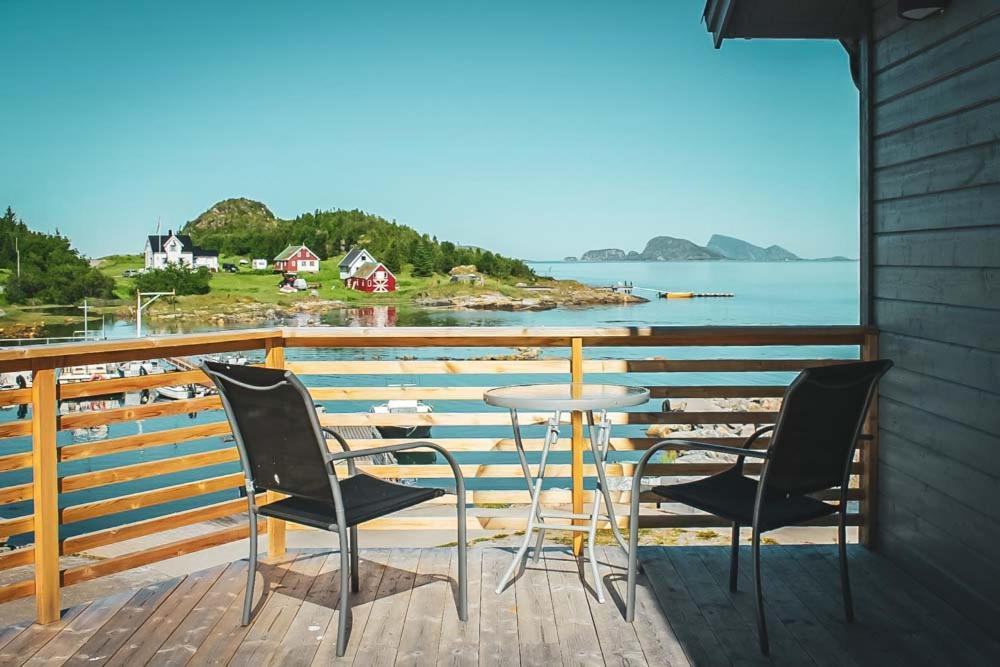 Laukvik Senja Hotel Botnhamn Exterior photo