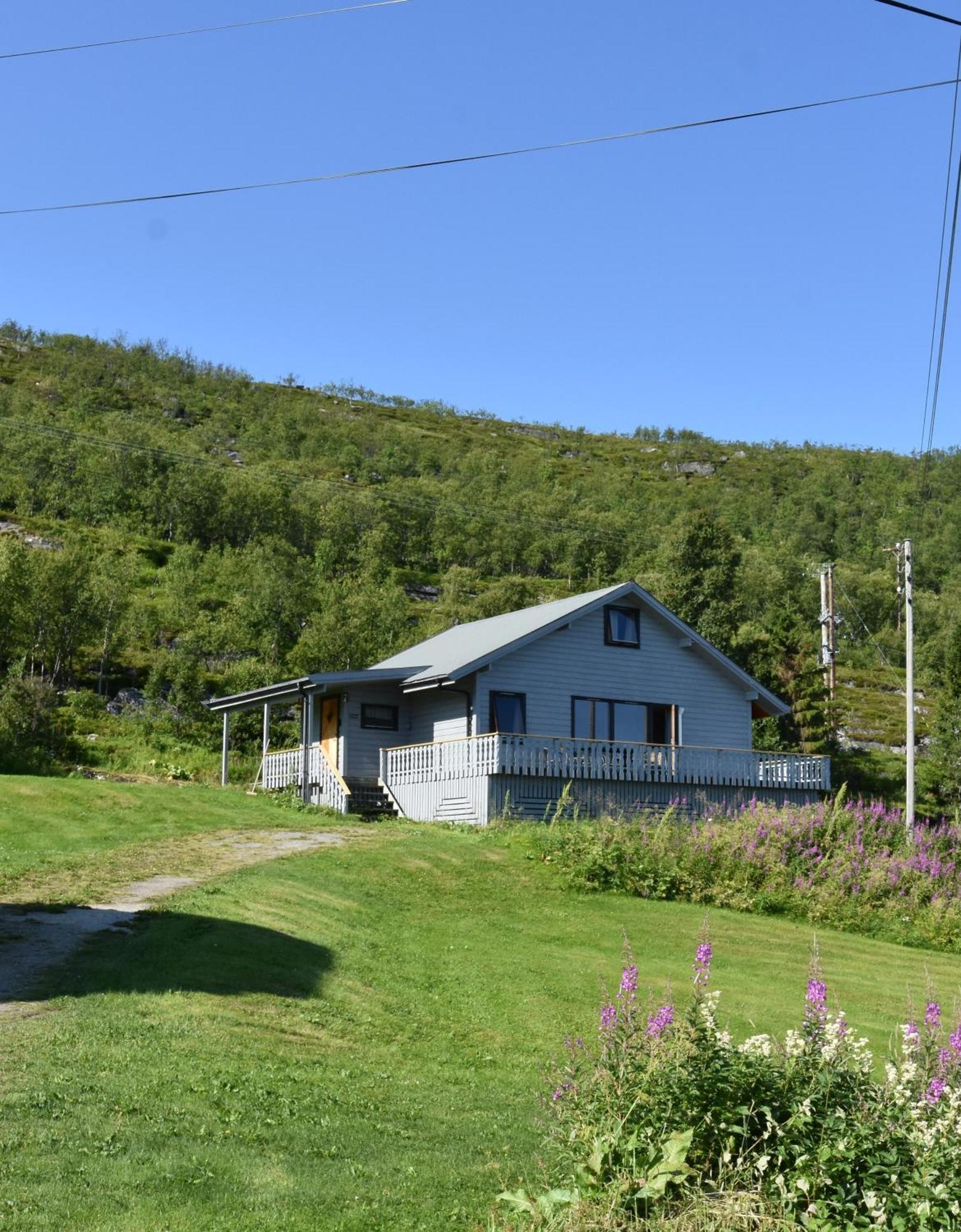 Laukvik Senja Hotel Botnhamn Exterior photo