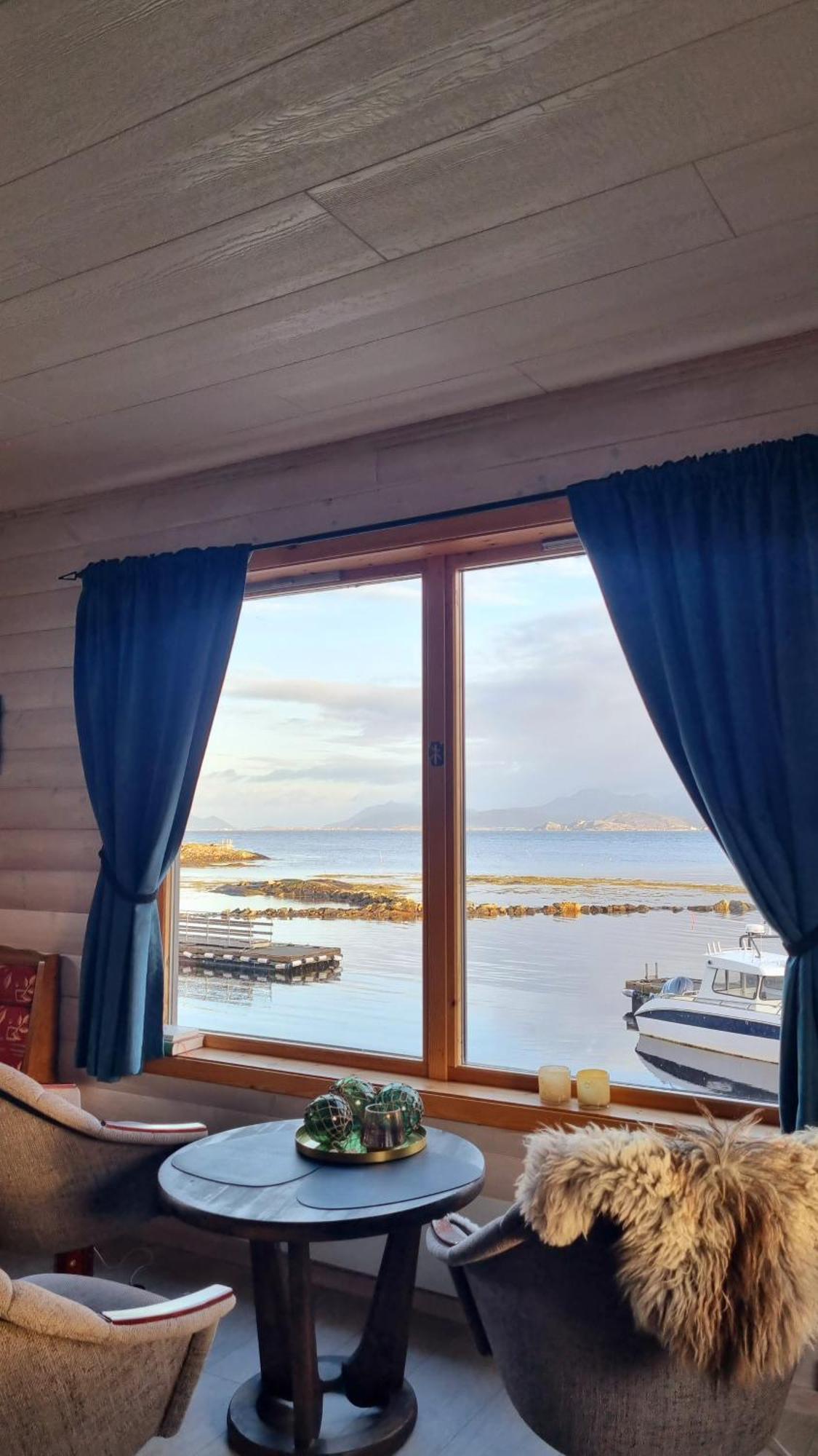 Laukvik Senja Hotel Botnhamn Exterior photo